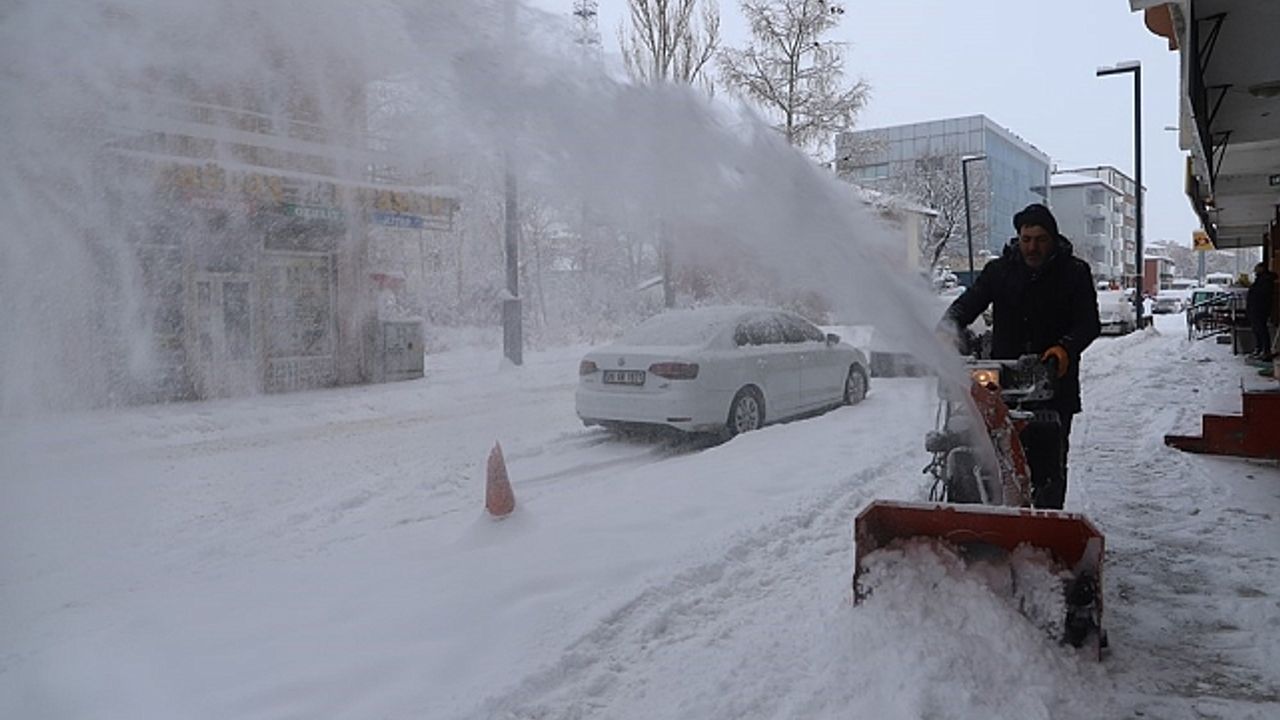Belediyeden karla mücadele