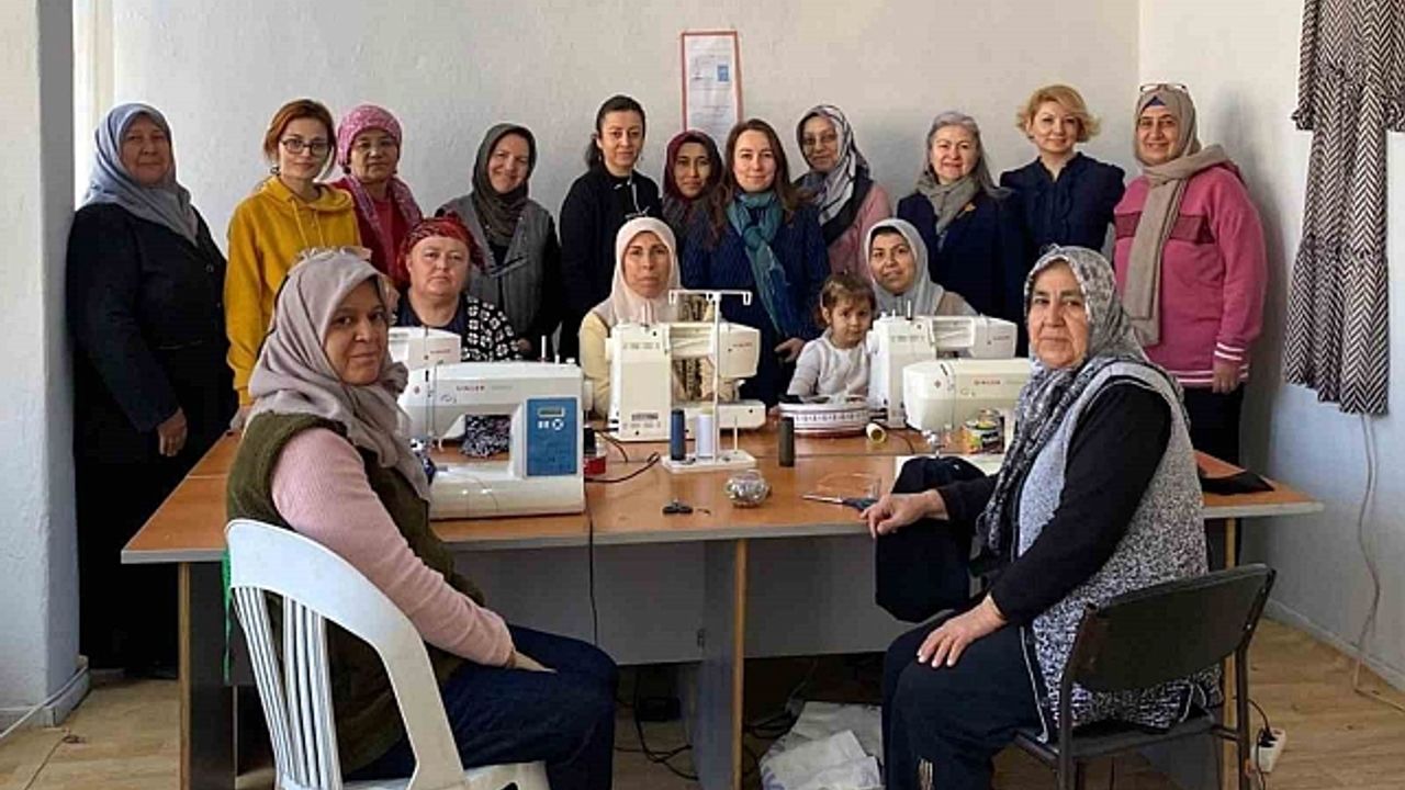 Bozdoğan''da ikinci el eşyalar çantaya dönüştü