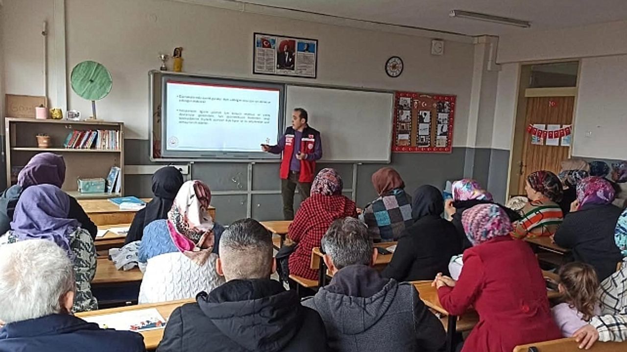 Çaycuma''da aile yılı kapsamında aile eğitim programı düzenlendi