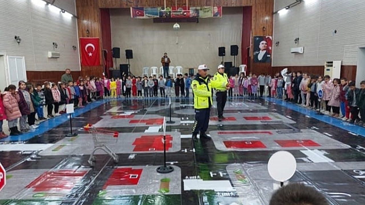 Denizli''de çocuklara trafik bilinci aşılanıyor