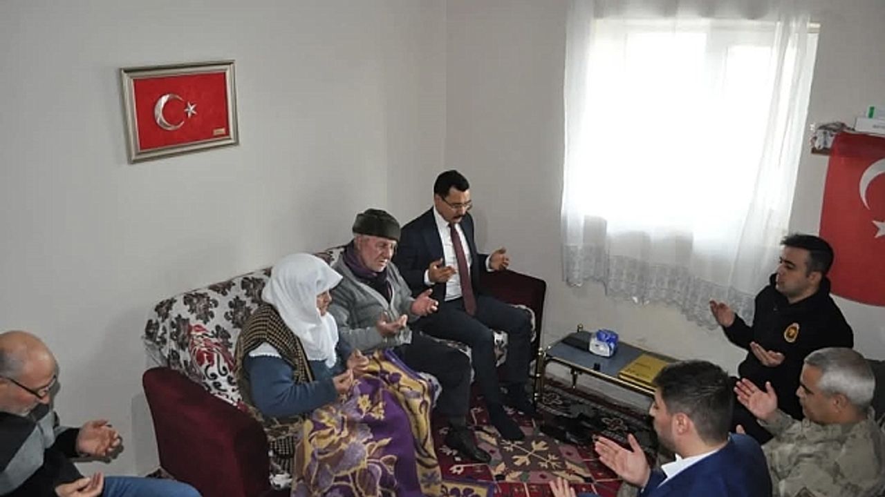 Akyaka Kaymakamı Demirtaş''tan şehit ailesine bayram ziyareti