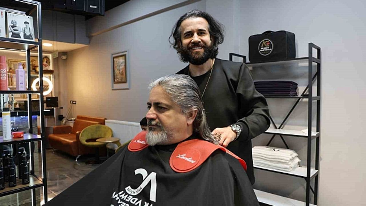 Berberler sahura kadar mesai yapmaya başladı