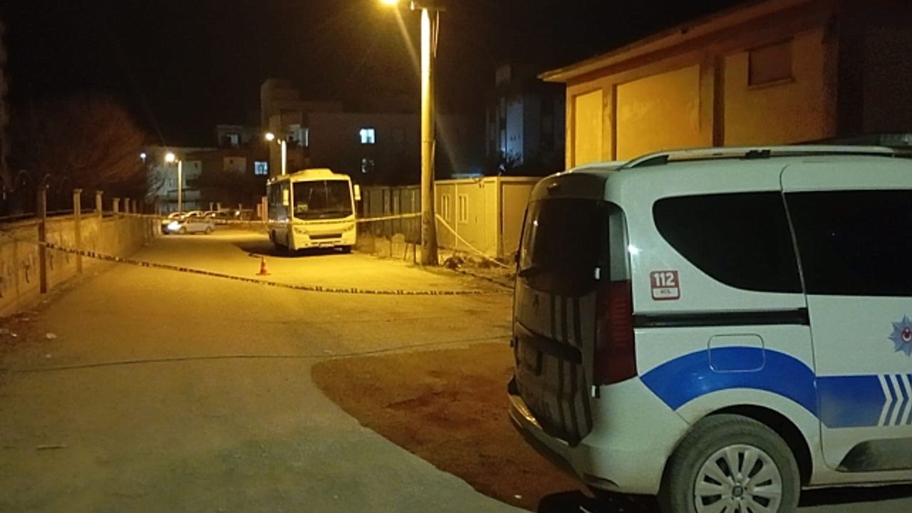 Bıçaklı saldırıya uğrayan çocuk ağır yaralandı