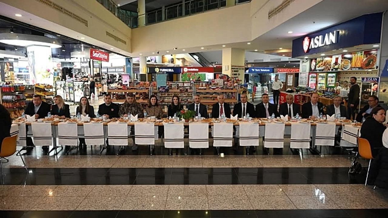 Bulgaristan ve Türkiye sınır görevlileri iftarda bir araya geldi