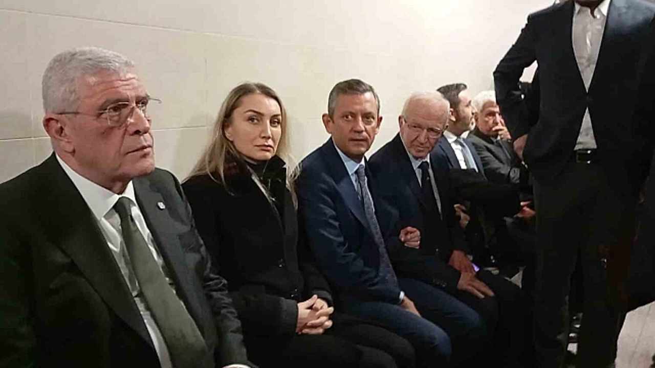 CHP Lideri Özgür Özel, Çağlayan''daki İstanbul Adalet Sarayı''na geldi