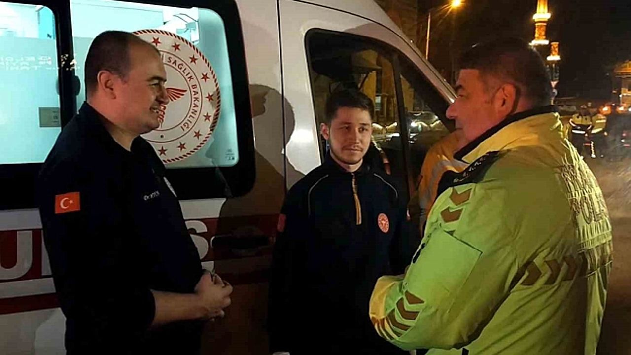 Edirne İl Emniyet Müdürü Karaburun''dan sağlık çalışanlarına 14 Mart sürprizi