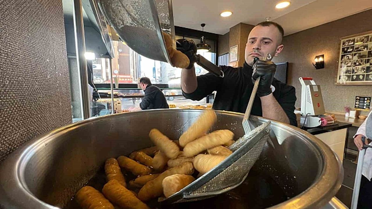 Erzurum''da iftar sofralarının vazgeçilmez tatlısı