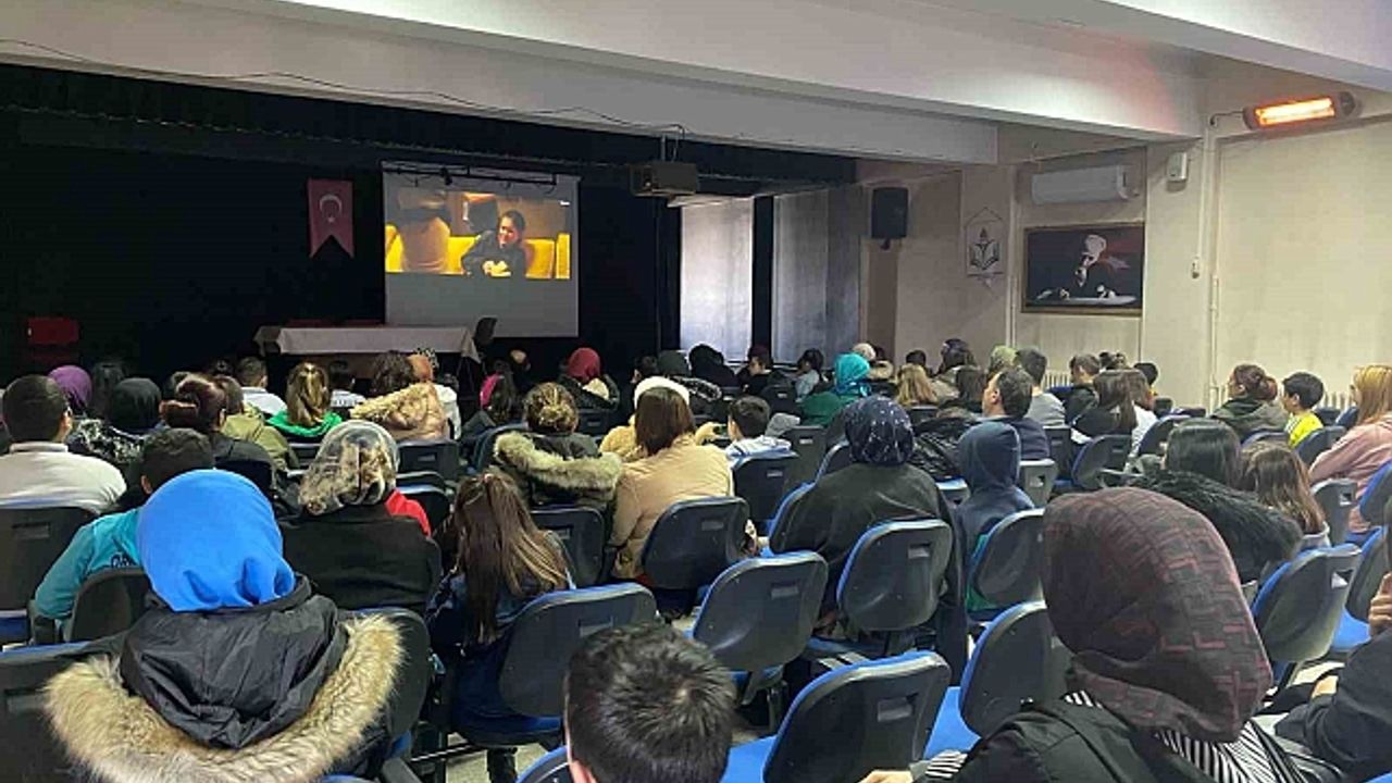 Eskişehir Orgeneral Halil Sözer Ortaokulu''nda ''Aile Yılı'' etkinliği