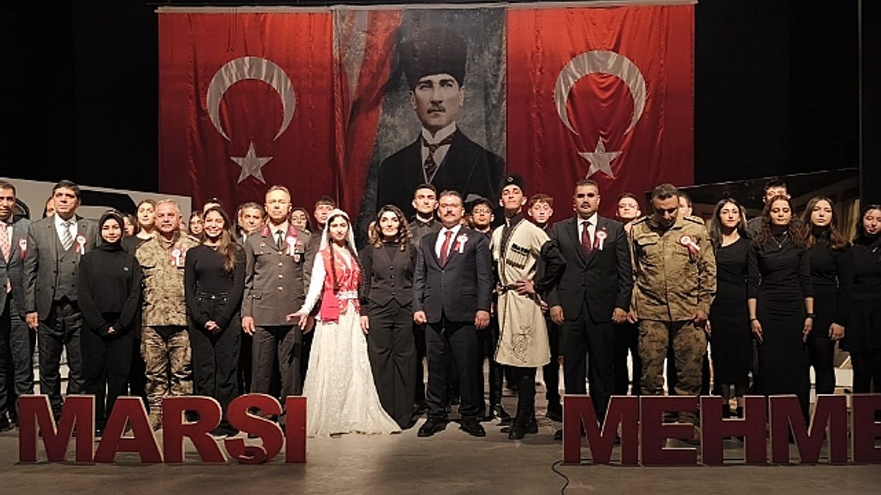 Iğdır''da İstiklal Marşı ve Mehmet Akif Ersoy''u Anma Programı Düzenlendi