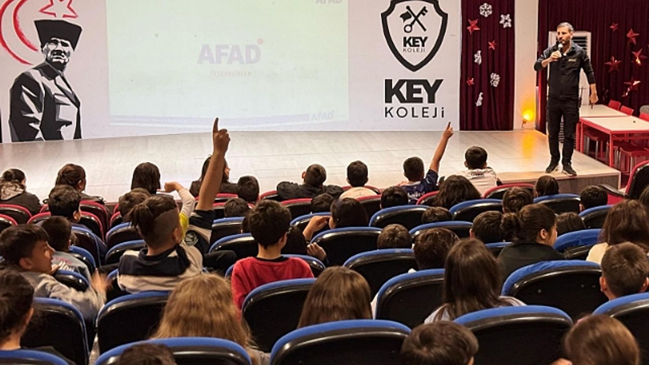 IĞDIR KEY KOLEJİ''NDE AFAD İLE YANGIN TATBİKATI GERÇEKLEŞTİRİLDİ