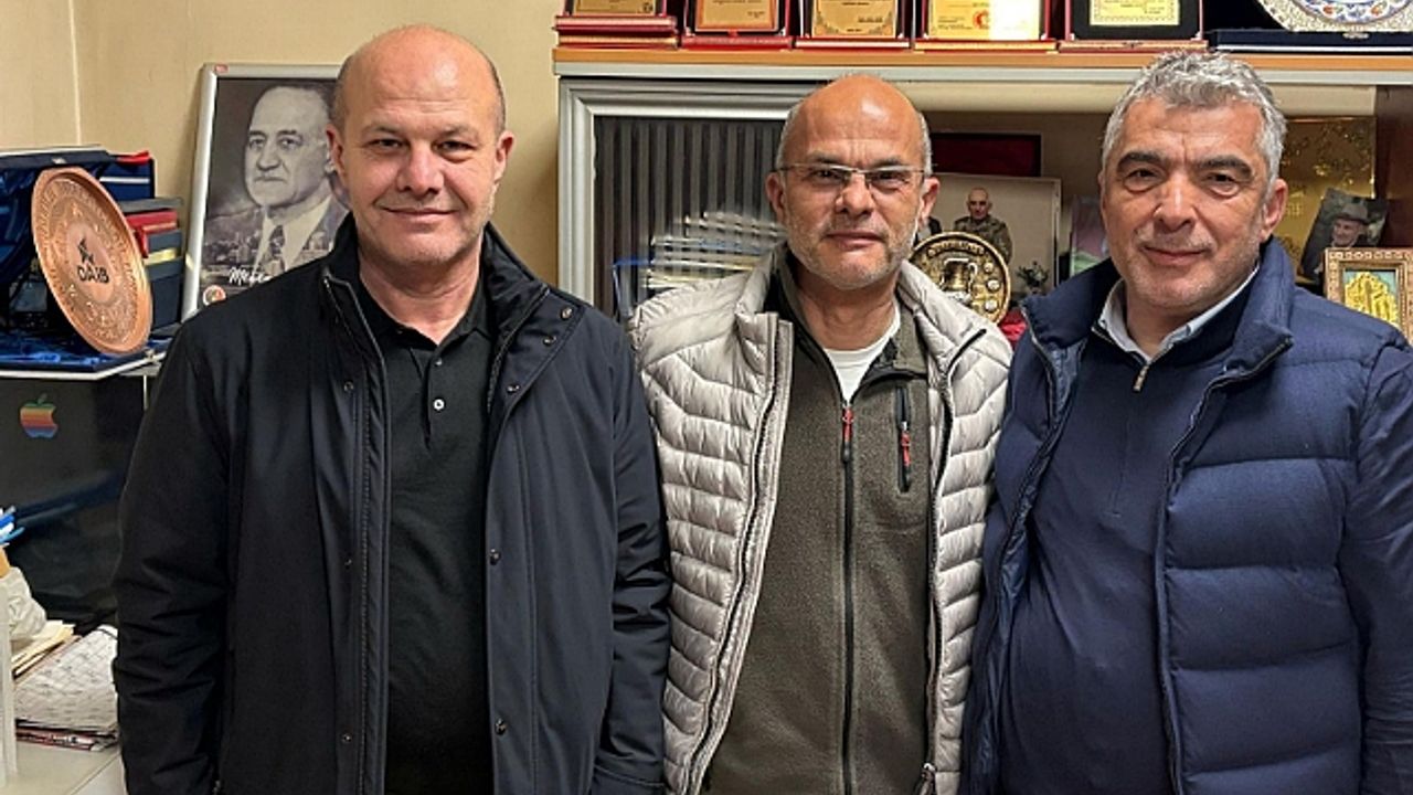 Milletvekili Cantürk Alagöz"den Yeşil Iğdır Gazetesine Ziyaret