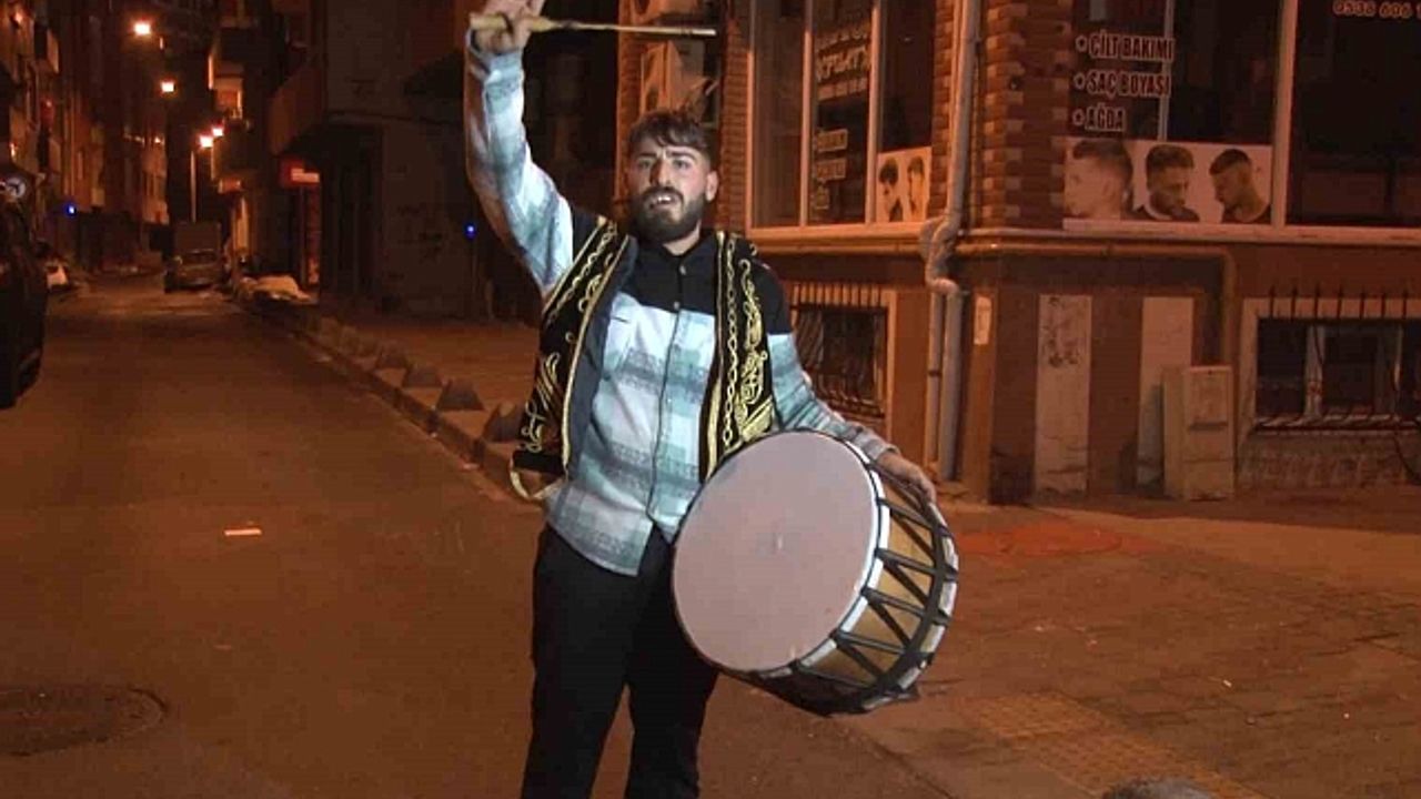 Ramazan ayının ilk sahurunda davulcular sokağa indi, fırınlarda ekmek kuyruğu oluştu