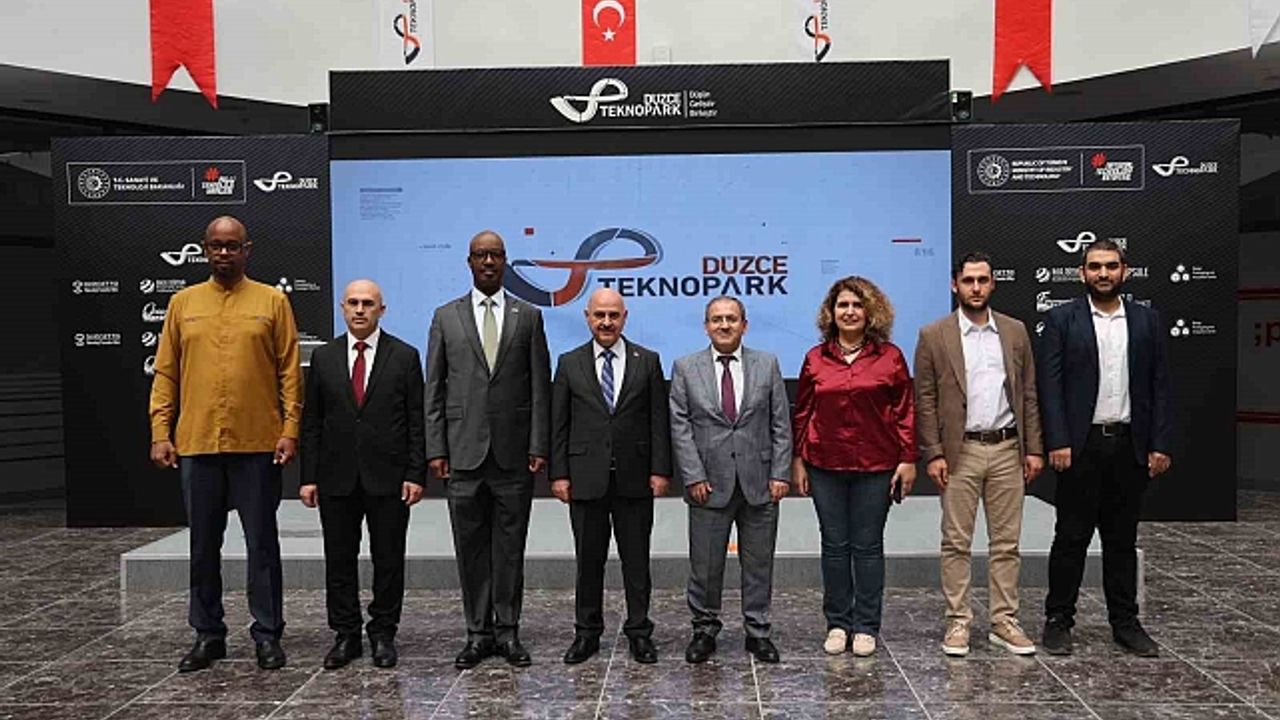 Ruanda Büyükelçisi Düzce Üniversitesi''nde