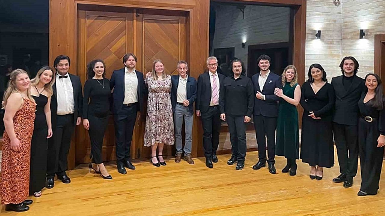 Türk ve Danimarka ezgileri İzmir''de yankılandı