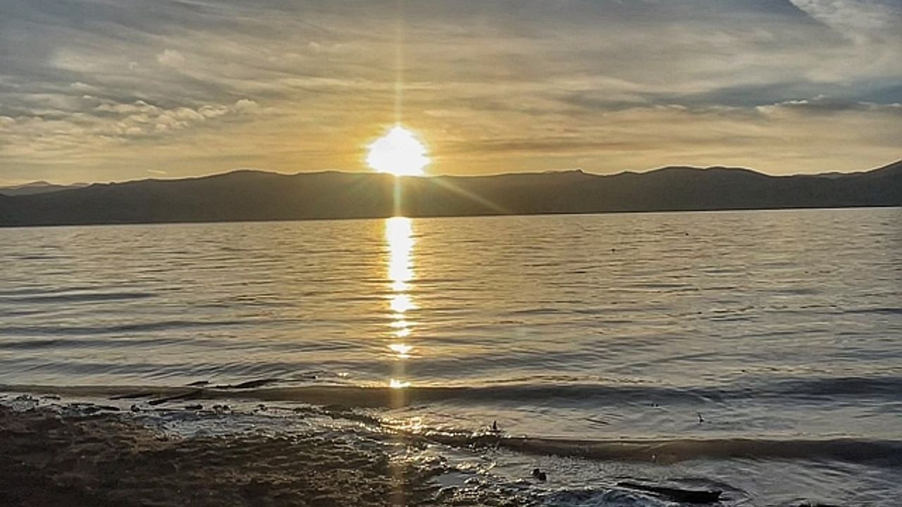 Ağrı Yazıcı Barajı''nda gün doğumu görsel şölen sundu