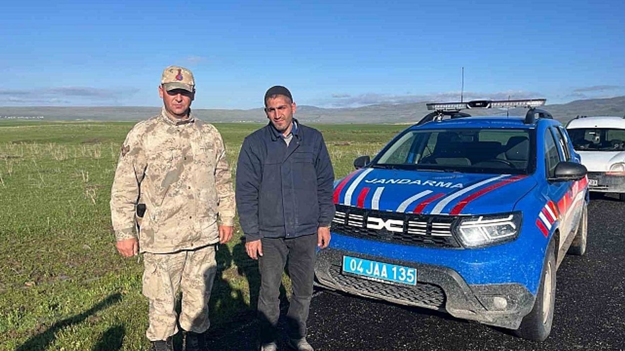 Ağrı''da kayıp vatandaş jandarma ekiplerince bulundu