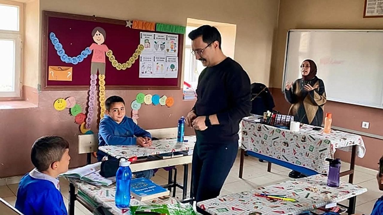 Akyaka''da kaymakam öğrencilerle buluştu