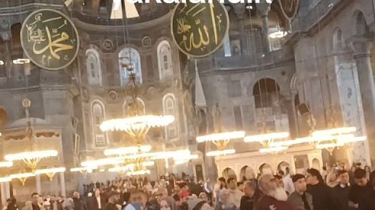 Ayasofya''da deprem paniği kamerada