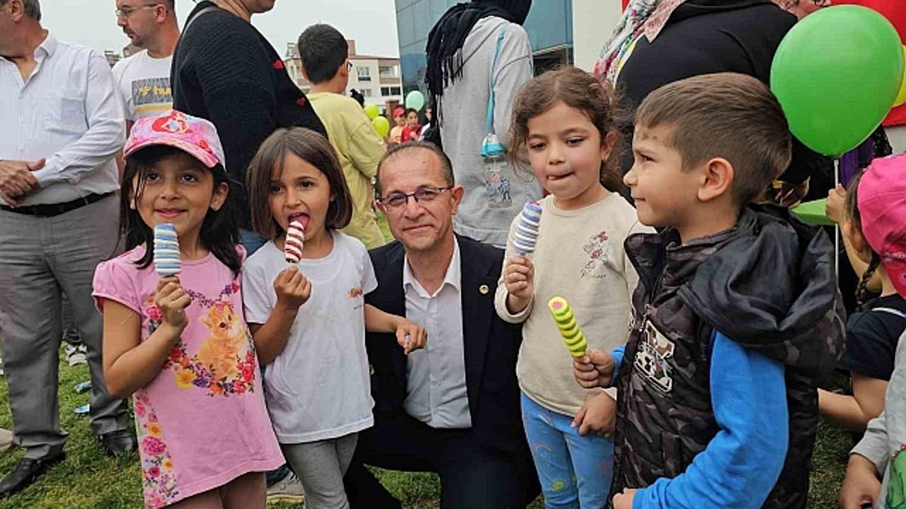 Başkan Doğanca''dan Kuyucaklı çocuklara 23 Nisan hediyesi