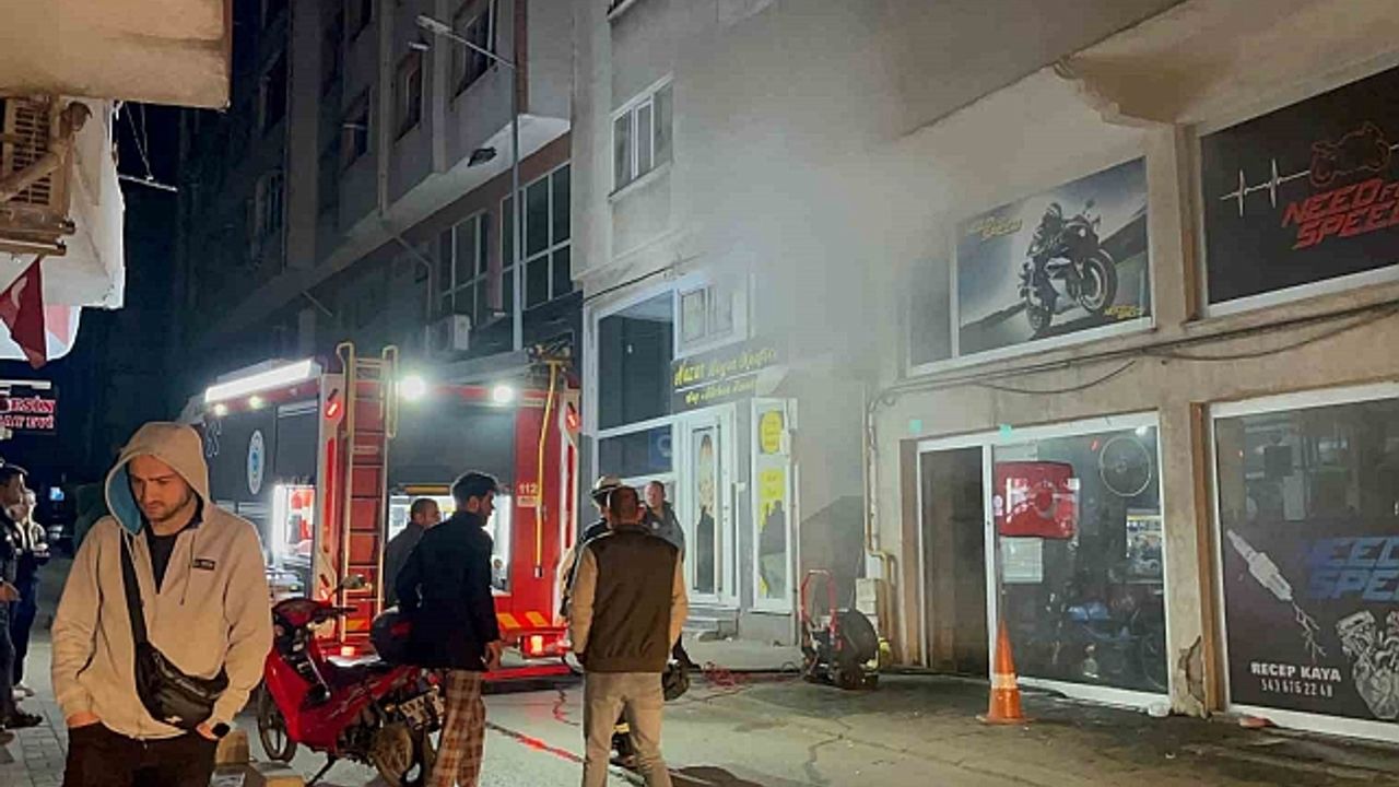 Çorlu''da tamircide korkutan yangın