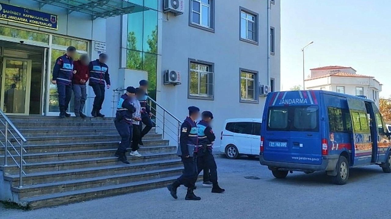 Gaziantep''te 632 adet uyuşturucu hap ele geçirildi: 3 şahıs tutuklandı