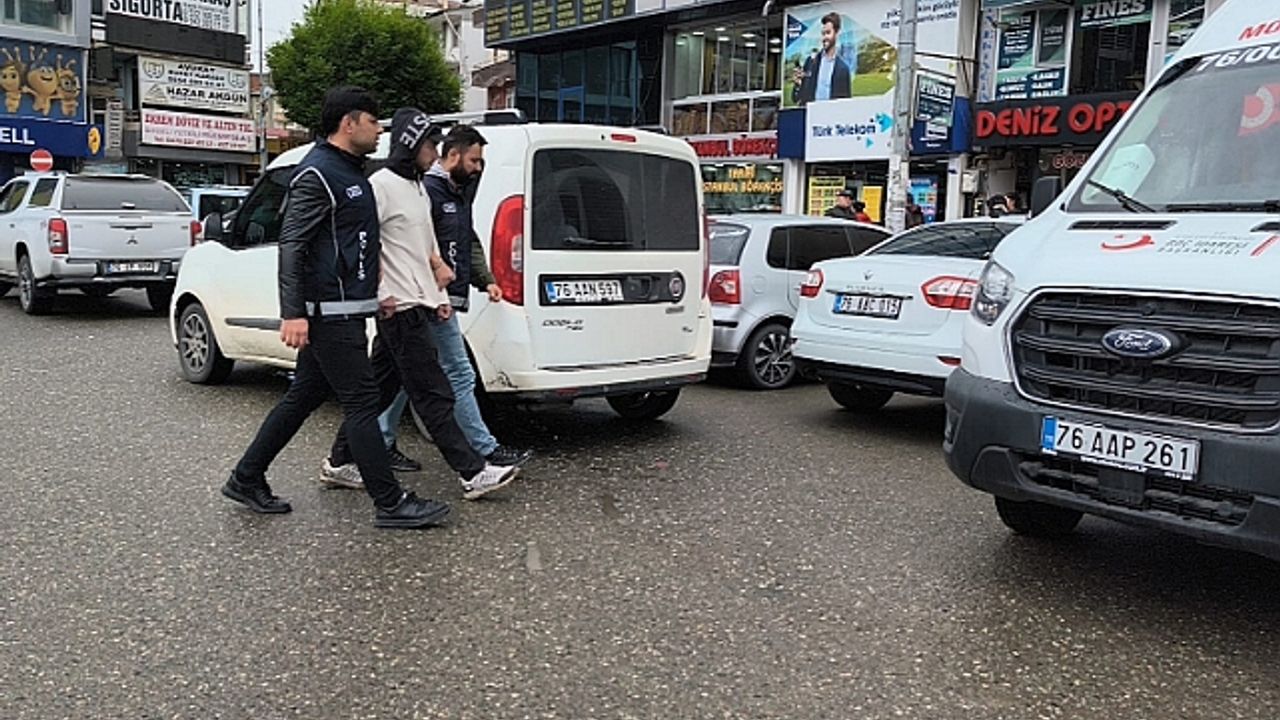 Iğdır"da Düzensiz Göç İle Mücadeleye Yönelik Huzur Uygulaması Yapıldı