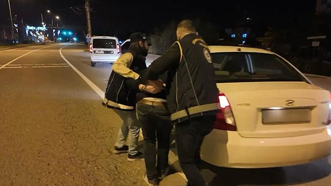 Iğdır"da Patates Çuvalları Arasında Gizlenen Göçmenler Yakalandı