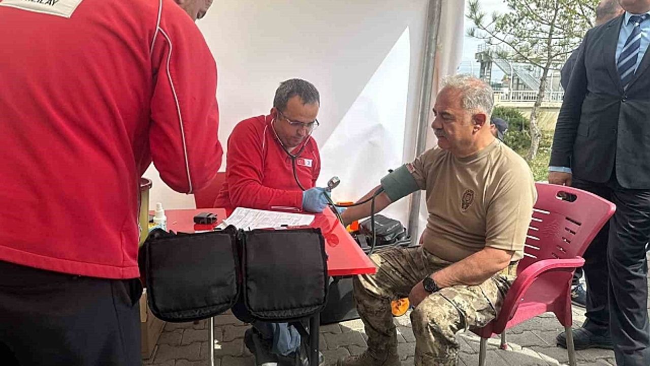 Iğdır İl Emniyet Müdürlüğü''nden Türk Kızılay''ına kan bağışı