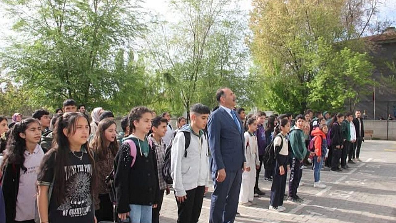 İl Milli Eğitim Müdürü Aziz Gün"den Özdemir İlk/Ortaokulu"na Ziyaret