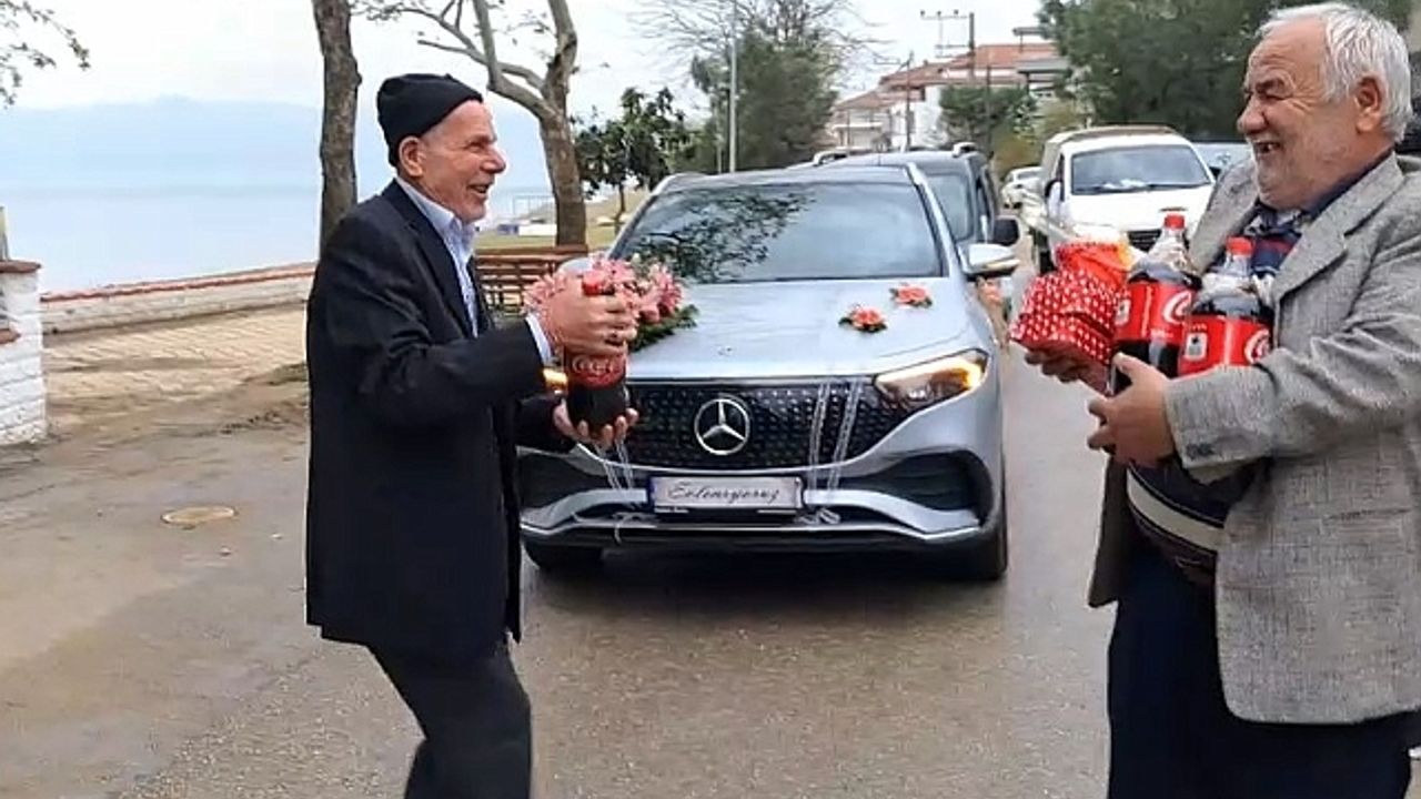 Ketçaplı mayonezli yumurtalı damat