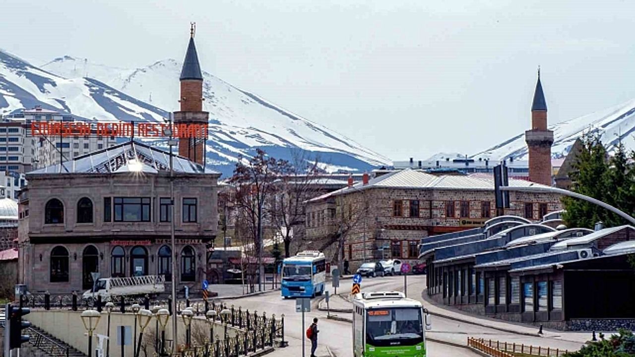 Meteorolojiden yıldırım düşmesi uyarısı