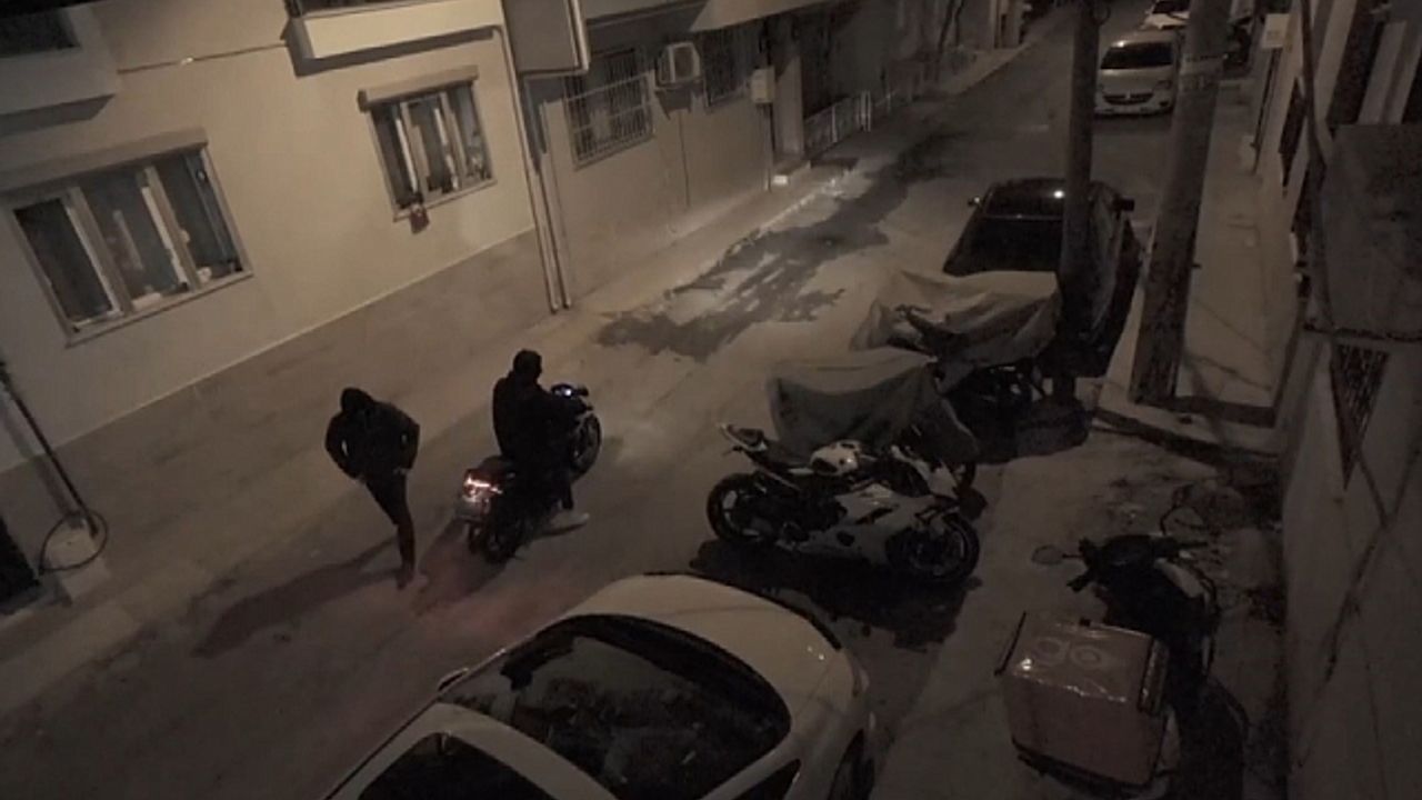 Motosikletin hız göstergesini çaldılar