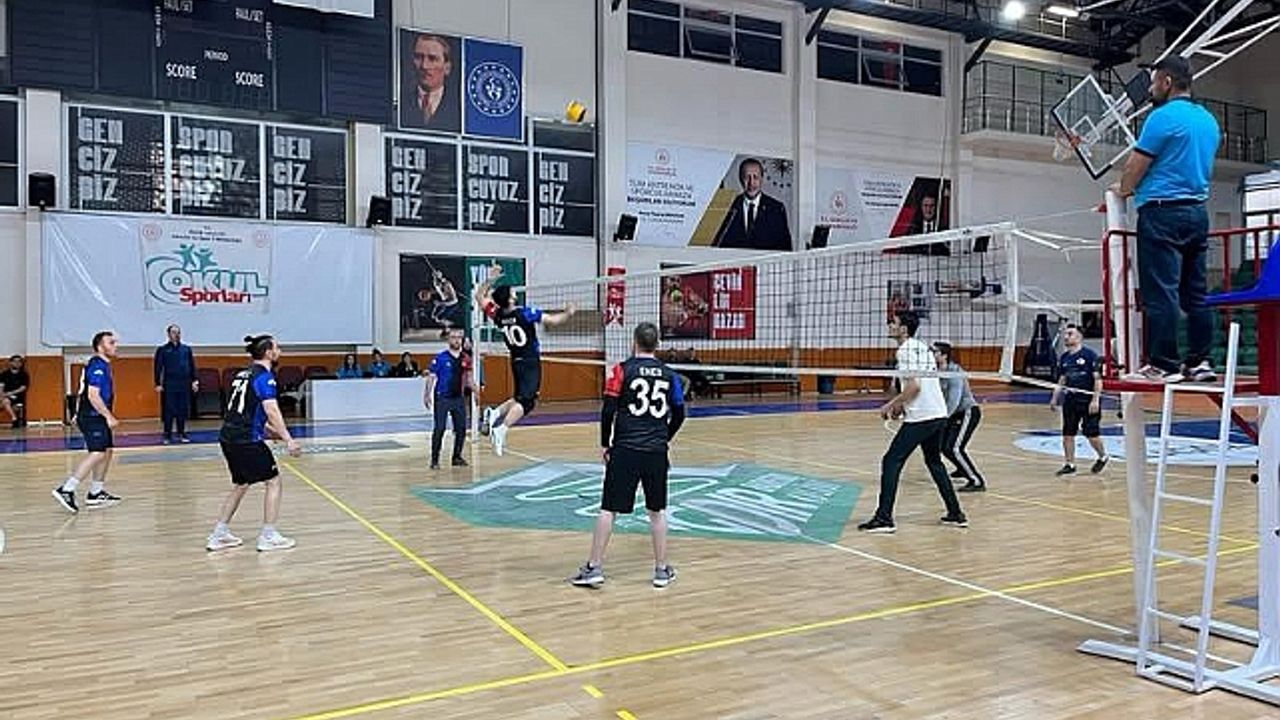 Polis Haftası"na Voleybol Turnuvası ile Başlangıç