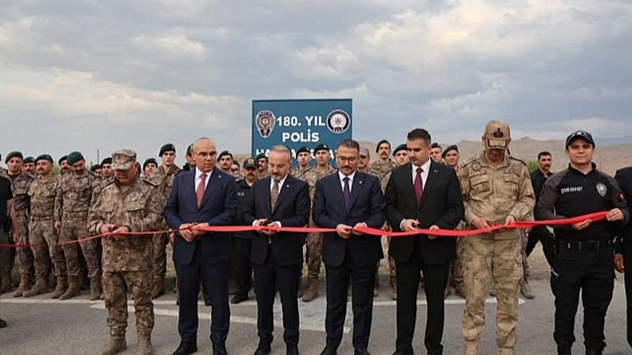 Polis Haftasında 180 Fidan Toprakla Buluştu