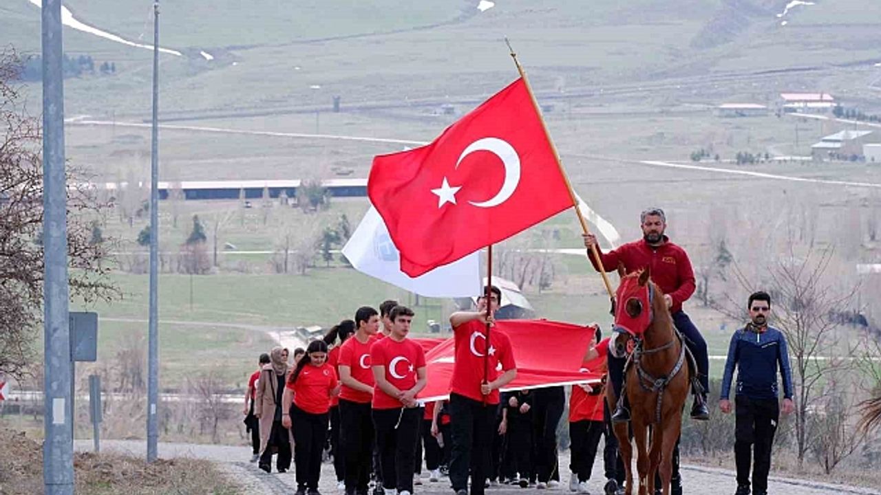 Şehitleri andılar, Gazze için dua ettiler