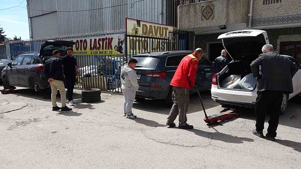 Van''daki oto lastikçilerde ''bahar'' yoğunluğu