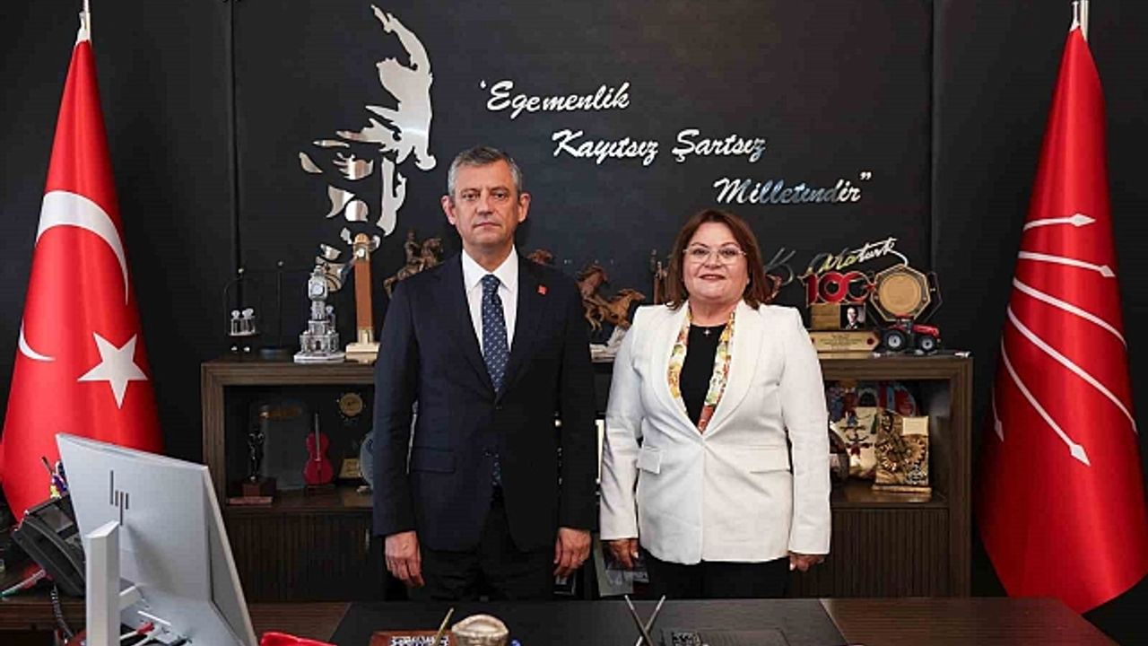 Başkan Gençay''dan CHP Genel Başkanı Özel ile görüştü