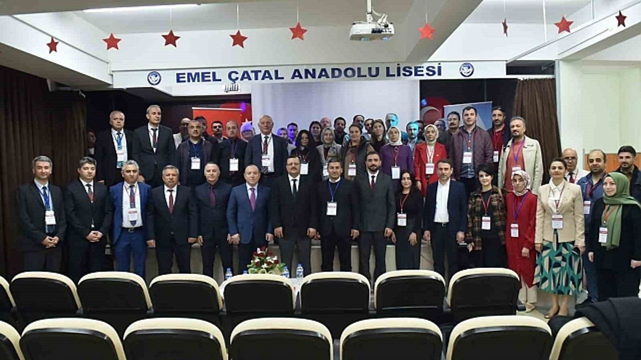 Erzurum''da ''Öğretmenlerin bakış açısıyla eğitimde öne çıkan konular'' çalıştayı