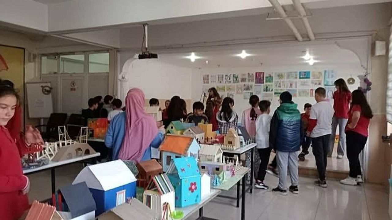 Iğdır Ziya Gökalp Ortaokulu''nda Sıfır Atık Sergisi Açıldı