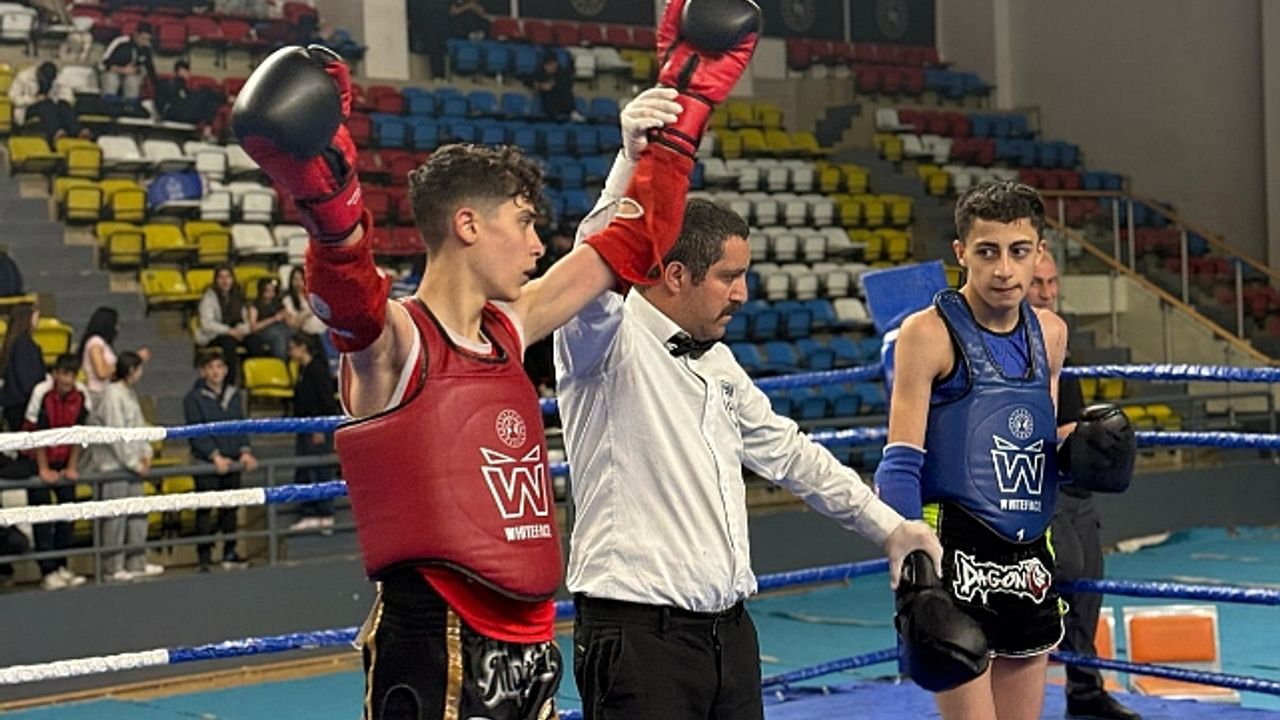 Iğdırlı Genç Sporcular MuayThai Türkiye Şampiyonasında Büyük Başarı Elde Etti!
