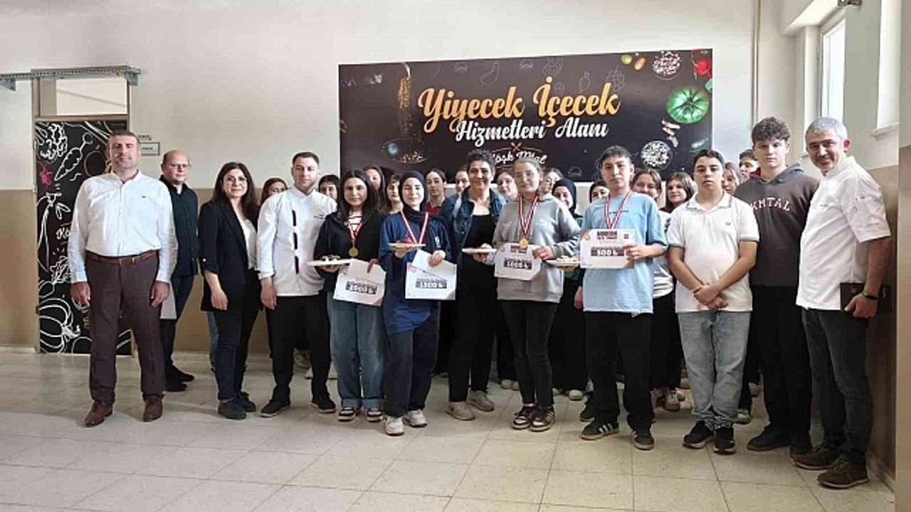 Köşk''teki yarışma tatlı rekabete sahne oldu