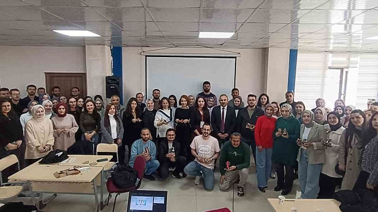 Muradiye''de öğretmenlere yönelik STEM çalıştayı düzenlendi