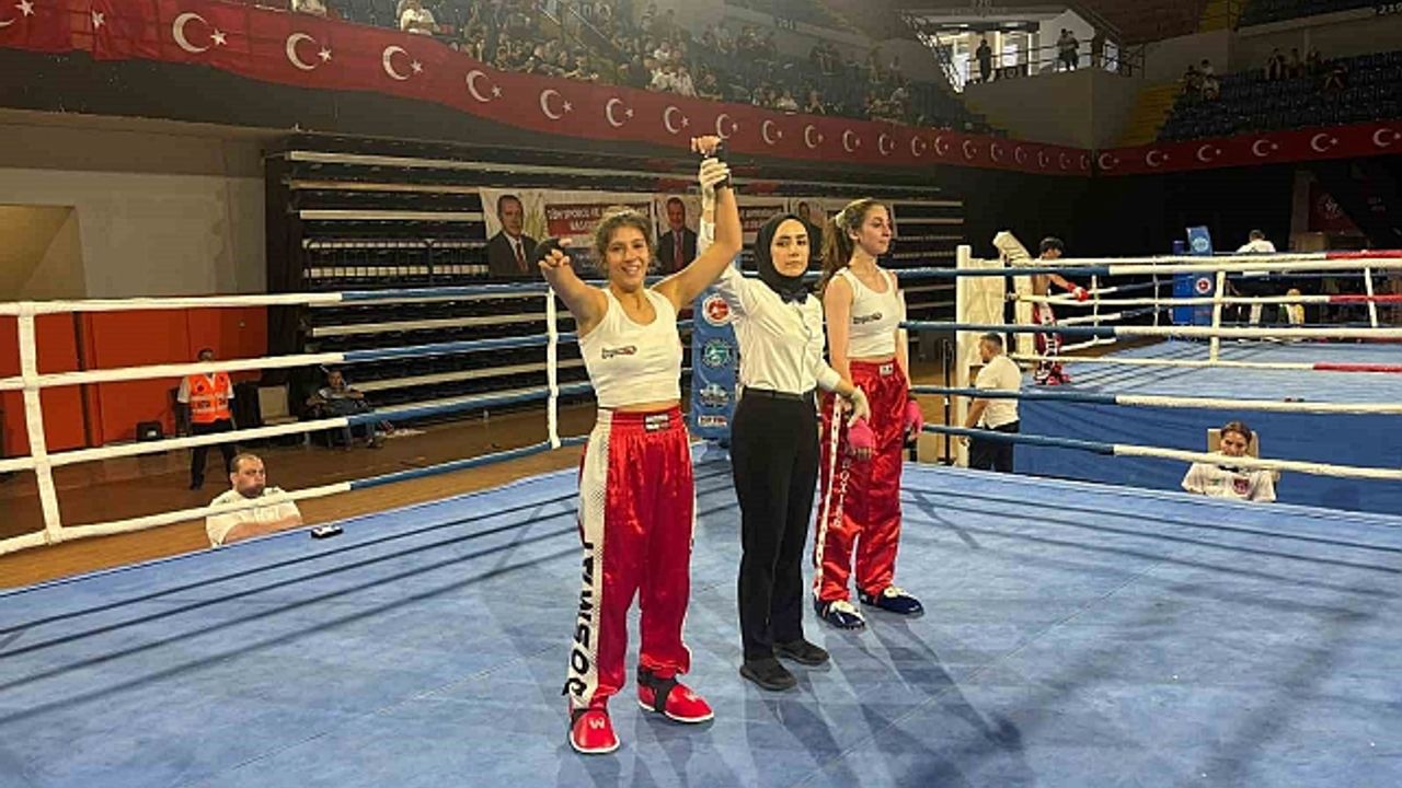 Aydın''ın demir ayağı Ceylin, Türkiye Şampiyonu oldu