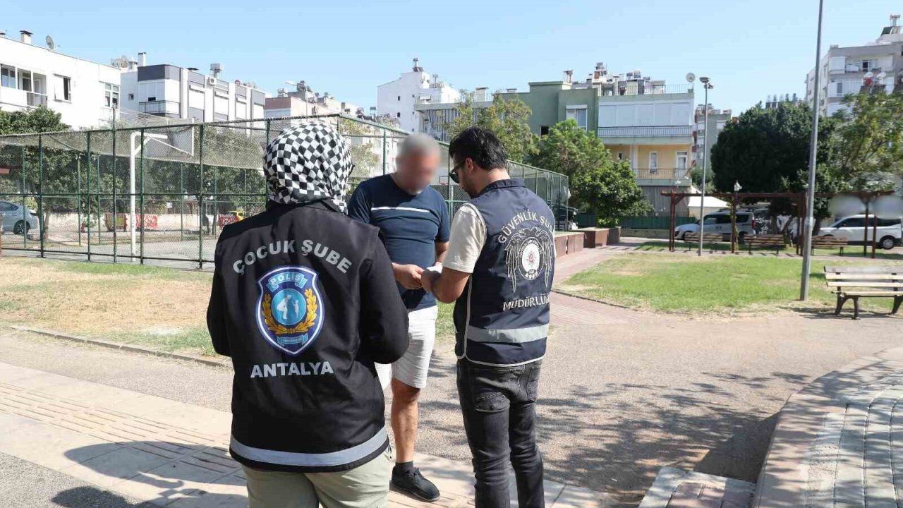 Polisten okul çevreleri ve servis araçlarında sıkı denetim