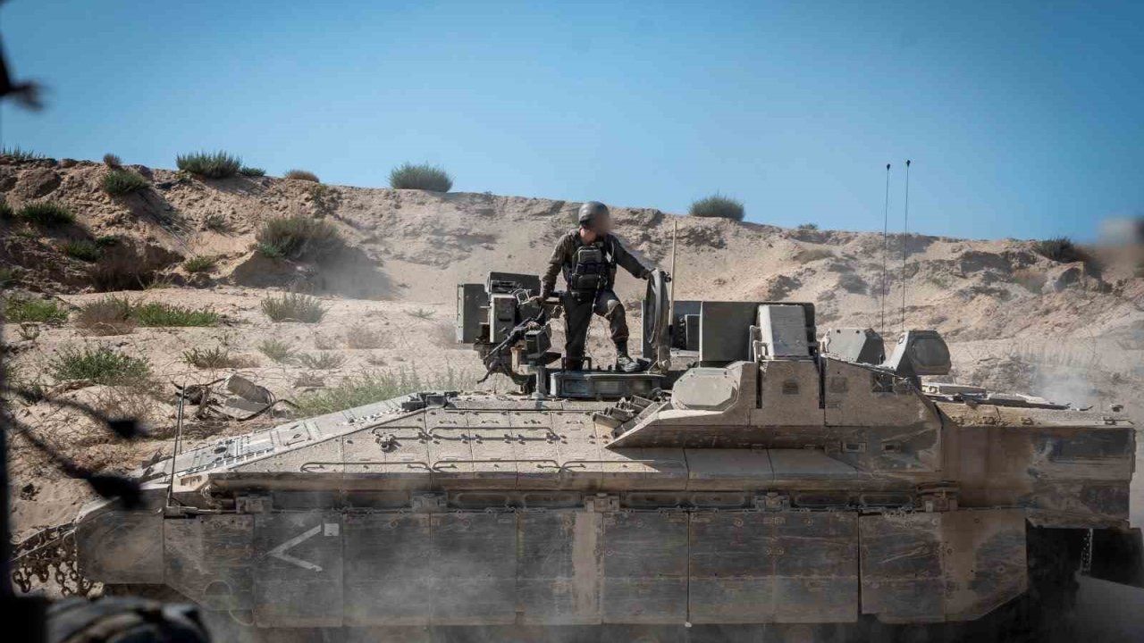 İsrail, Gazze Şehri"ne başlattığı kara harekatına ilişkin yeni görüntüler paylaştı