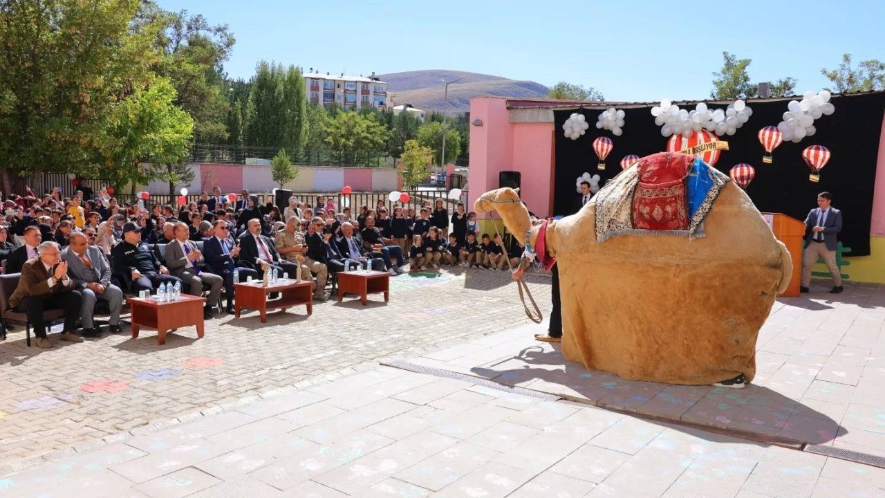 Bayburt"ta İlköğretim Haftası kutlandı