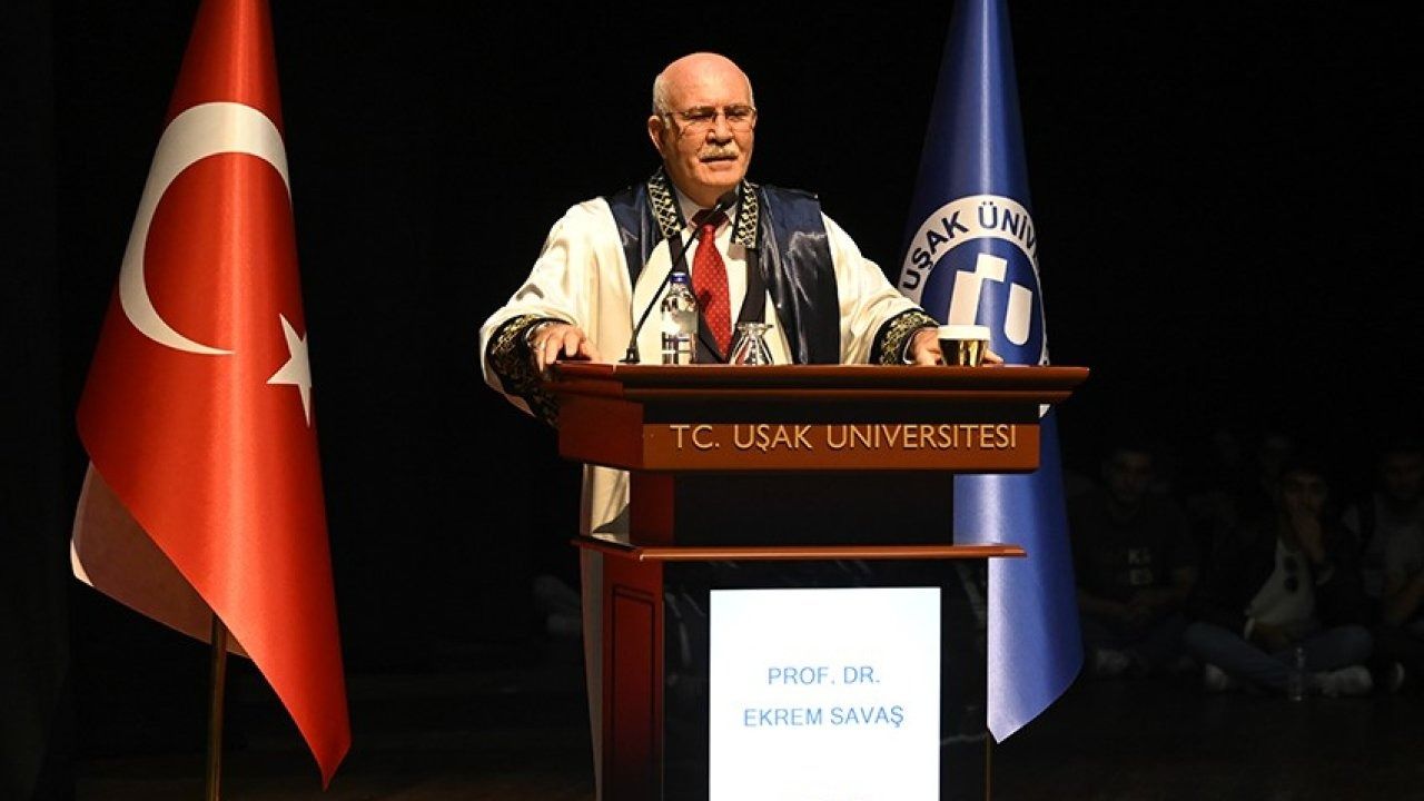 Rektör Savaş 'Dünyanın En Etkili Bilim İnsanları" listesinde zirveye yerleşti