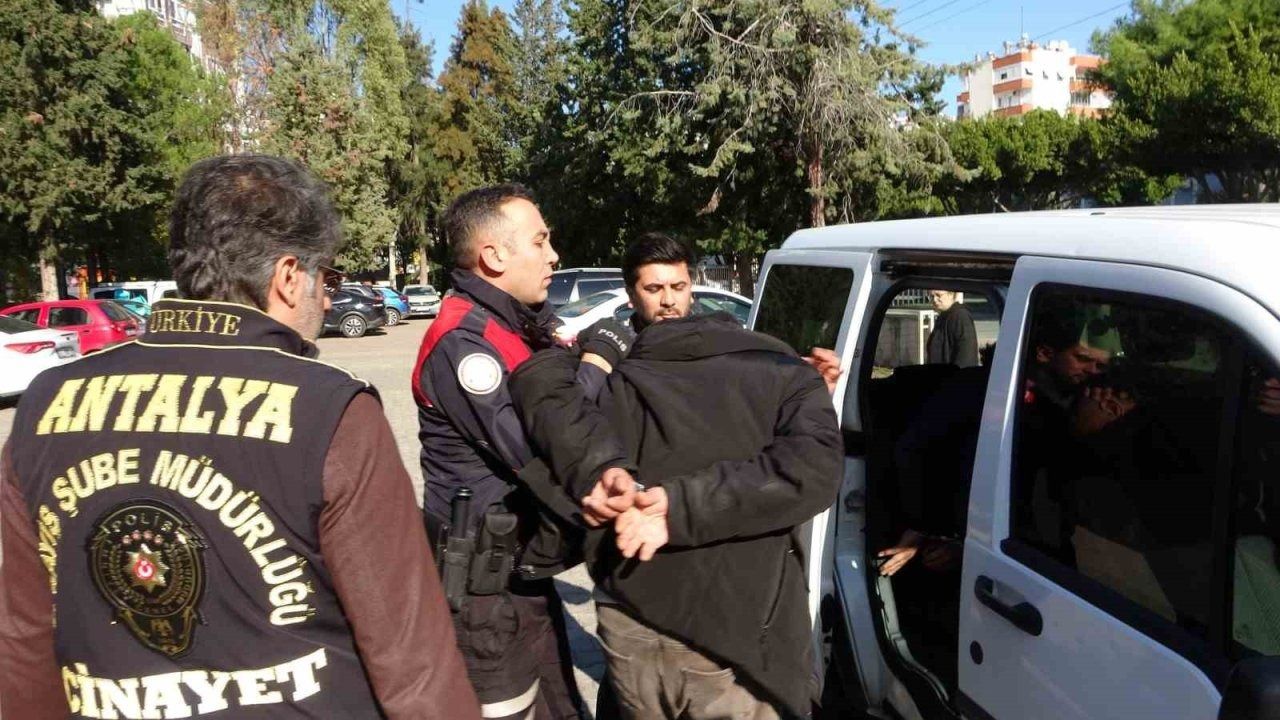 Antalya"da kıraathanedeki cinayet davasında sanık ikinci kez hakim karşısında