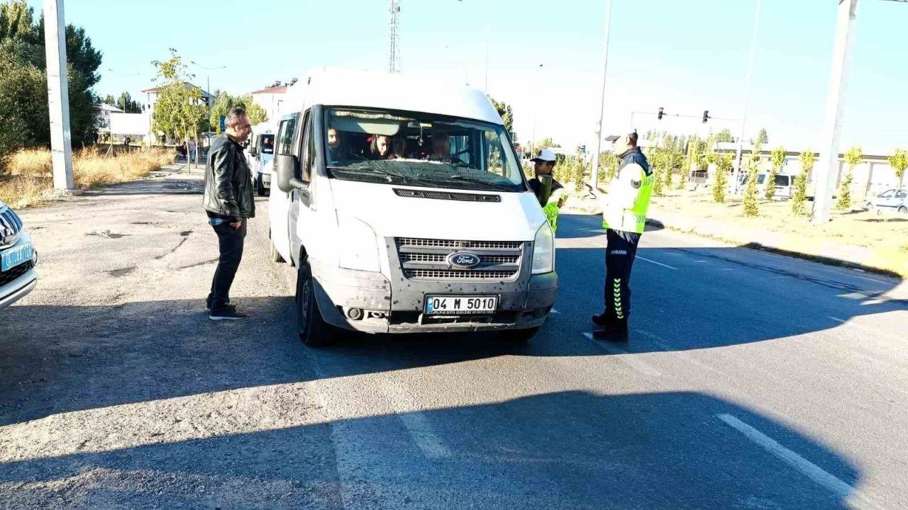 Patnos"ta taşımalı eğitim servislerinde güvenlik denetimi