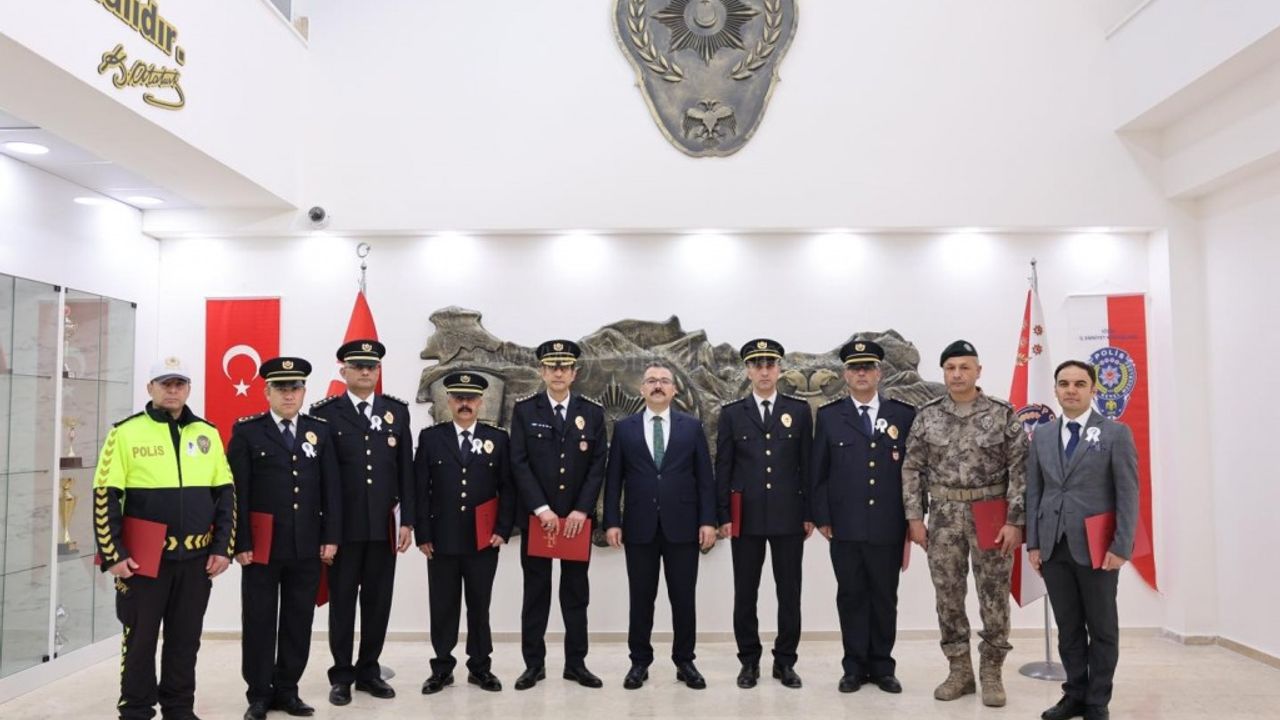 Vali  Ercan Turan  Polis Haftasını Kutladı